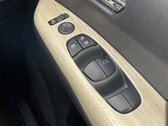 日産 セレナ e－パワー ハイウェイスター V 埼玉県 2020(令2)年 5.4万km オレンジ プロパイロット　純正１０インチナビ　フリップダウンモニター　アラウンドビューモニター　ＢＳＩ　レーダークルーズコントロール　ビルトインＥＴＣ２．０　ドライブレコーダー　ＨＤＭＩ　純正アルミ　ＬＥＤ