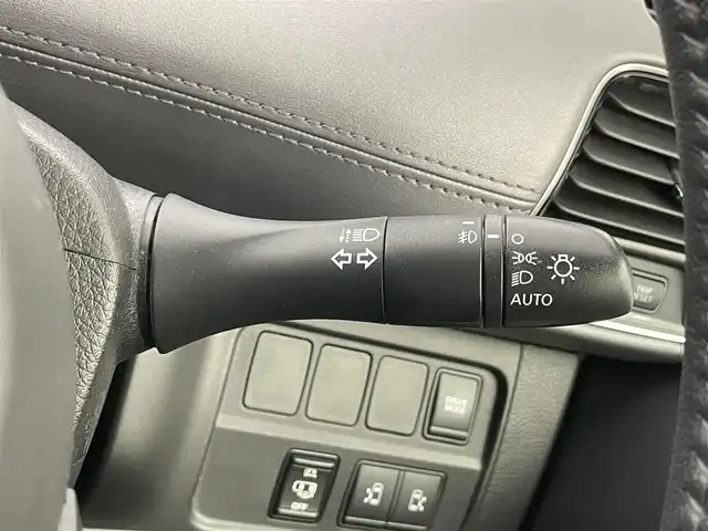 日産 セレナ e－パワー ハイウェイスター V 埼玉県 2020(令2)年 5.4万km オレンジ プロパイロット　純正１０インチナビ　フリップダウンモニター　アラウンドビューモニター　ＢＳＩ　レーダークルーズコントロール　ビルトインＥＴＣ２．０　ドライブレコーダー　ＨＤＭＩ　純正アルミ　ＬＥＤ