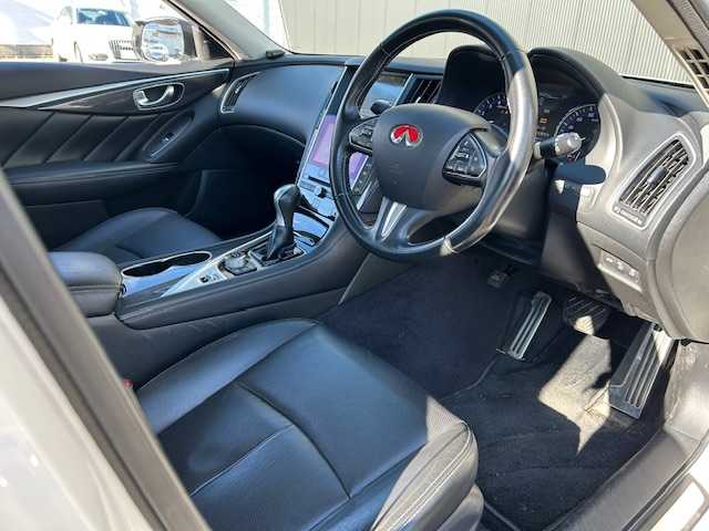 日産 スカイライン ハイブリッド 350GT FOUR Type P 道東・釧路十勝 2014(平26)年 19.9万km クリスタルホワイトパール 4WD/純正ナビ/（CD/SD/Bluetooth/USB/iPod/AUX）/バックカメラ/ETC/レーンキープアシスト/アダプティブクルーズコントロール/横滑り防止/レザーシート/シートヒーター/メモリ機能付パワーシート/LEDヘッドライト/純正17インチアルミホイール/純正フロアマット/スペアキー/説明書