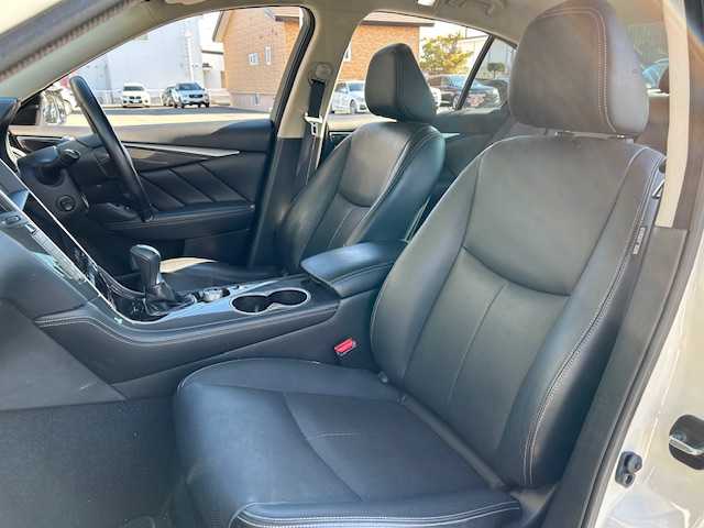 日産 スカイライン ハイブリッド 350GT FOUR Type P 道東・釧路十勝 2014(平26)年 19.9万km クリスタルホワイトパール 4WD/純正ナビ/（CD/SD/Bluetooth/USB/iPod/AUX）/バックカメラ/ETC/レーンキープアシスト/アダプティブクルーズコントロール/横滑り防止/レザーシート/シートヒーター/メモリ機能付パワーシート/LEDヘッドライト/純正17インチアルミホイール/純正フロアマット/スペアキー/説明書