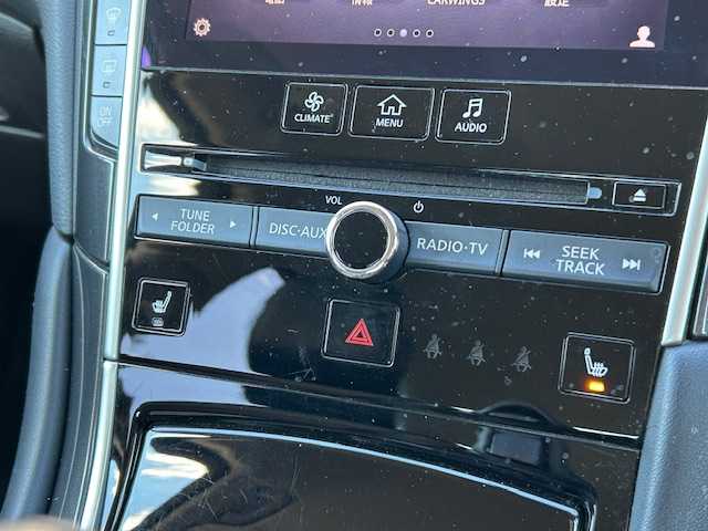 日産 スカイライン ハイブリッド 350GT FOUR Type P 道東・釧路十勝 2014(平26)年 19.9万km クリスタルホワイトパール 4WD/純正ナビ/（CD/SD/Bluetooth/USB/iPod/AUX）/バックカメラ/ETC/レーンキープアシスト/アダプティブクルーズコントロール/横滑り防止/レザーシート/シートヒーター/メモリ機能付パワーシート/LEDヘッドライト/純正17インチアルミホイール/純正フロアマット/スペアキー/説明書