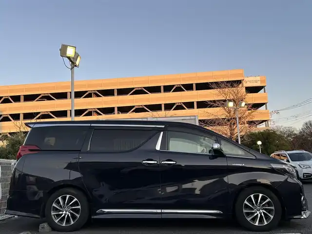 トヨタ アルファードハイブリット SR 道央・札幌 2015(平27)年 11.4万km スパークリングブラックパールクリスタルシャイン ユーザー買取車両/純正HDDナビ/【AM/FM/TV/BT/CD/SD】/純正17インチAW/JBLサウンド/エンジンスタートボタン/MTモード付AT/アイドリンクストップ/スマートキー/スペアキー×１/クルーズコントロール/ETC/USB入力端子/バックカメラ/ドライブレコーダー/両側パワースライドドア/100V電源/オットマン/3列シート/サンルーフ/パワーシート/ハーフレザーシート/AC100電源/ウォークスルー/コーナーセンサー/横滑り防止装置/衝突被害軽減システム/保証書/取扱説明書