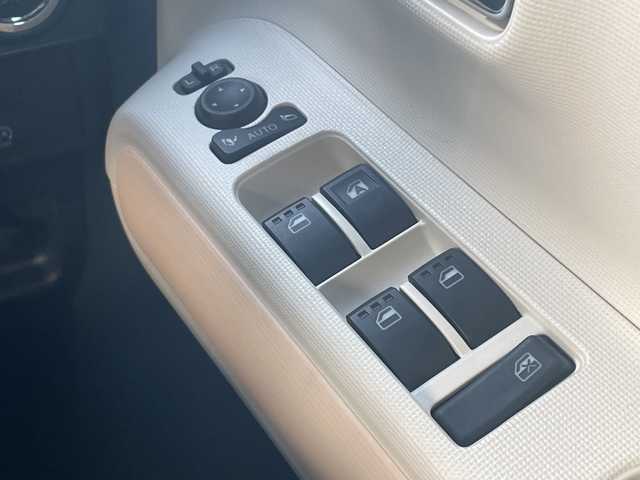 ダイハツ ムーヴ キャンバス ストライプス G 山口県 2023(令5)年 2.3万km シャイニングホワイトパール/スムーズグレーマイカメタリック 純正ディスプレイオーディオ/（USB/HDMI/Bluetooth/AppleCarPlay/androidauto）/全方位カメラ/電動パーキング/シートヒーター（D/N）/両側パワースライドドア/オートライト/オートライトハイビーム/オートブレーキホールド/ワイヤレス充電/温ドリンクホルダー/レザーシートカバー/ドライブレコーダー/ETC/アイドリングストップ