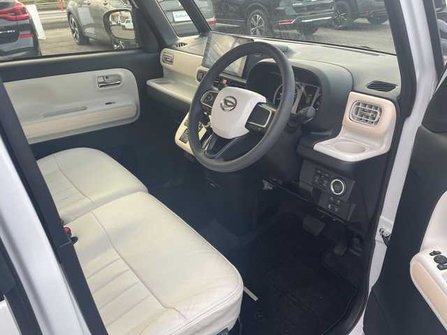 ダイハツ ムーヴ キャンバス ストライプス G 山口県 2023(令5)年 2.3万km シャイニングホワイトパール/スムーズグレーマイカメタリック 純正ディスプレイオーディオ/（USB/HDMI/Bluetooth/AppleCarPlay/androidauto）/全方位カメラ/電動パーキング/シートヒーター（D/N）/両側パワースライドドア/オートライト/オートライトハイビーム/オートブレーキホールド/ワイヤレス充電/温ドリンクホルダー/レザーシートカバー/ドライブレコーダー/ETC/アイドリングストップ