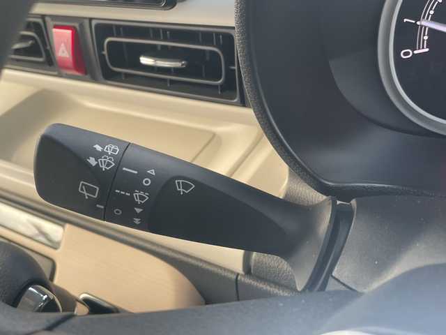 ダイハツ ムーヴ キャンバス ストライプス G 山口県 2023(令5)年 2.3万km シャイニングホワイトパール/スムーズグレーマイカメタリック 純正ディスプレイオーディオ/（USB/HDMI/Bluetooth/AppleCarPlay/androidauto）/全方位カメラ/電動パーキング/シートヒーター（D/N）/両側パワースライドドア/オートライト/オートライトハイビーム/オートブレーキホールド/ワイヤレス充電/温ドリンクホルダー/レザーシートカバー/ドライブレコーダー/ETC/アイドリングストップ