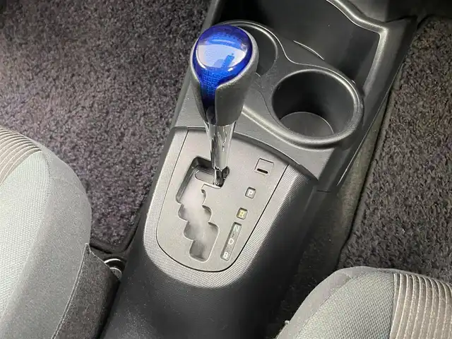 トヨタ アクア S 千葉県 2017(平29)年 4.5万km ダークブルーマイカ トヨタセーフティセンスC/・プリクラッシュセーフティ/・レーンディパーチャーアラート/・オートマチックハイビーム/純正7インチナビ/・Bluetooth/・ワンセグTV/・バックカメラ/スマートキー