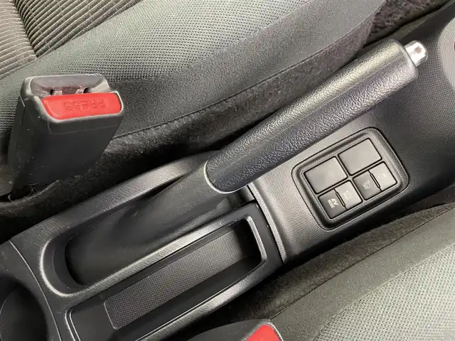 トヨタ アクア S 千葉県 2017(平29)年 4.5万km ダークブルーマイカ トヨタセーフティセンスC/・プリクラッシュセーフティ/・レーンディパーチャーアラート/・オートマチックハイビーム/純正7インチナビ/・Bluetooth/・ワンセグTV/・バックカメラ/スマートキー