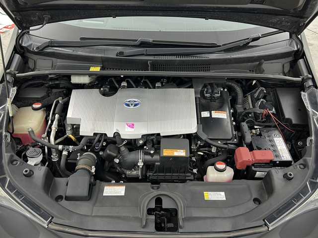 トヨタ プリウス A 宮城県 2016(平28)年 8万km アティチュードブラックマイカ 禁煙車/社外エアロパーツ/トヨタセーフティーセンス/・プリクラッシュセーフティーシステム/・レーンディバ―チャーアラート/・オートマチックハイビーム/・レーダークルーズコントロール/・インテリジェントクリアランスソナー/ブラインドスポットモニター/ヘッドアップディスプレイ/純正7インチナビ/地図SD無し/・BT.CD.DVD.SD/フルセグテレビ/ビルトインETC/社外ドライブレコーダー/LEDヘッドライト/LEDフォグランプ/革巻きステアリング/ステアリングスイッチ/横滑り防止機能/アイドリングストップ/プッシュスタート/スマートキー（2本）/防眩ルームミラー/純正15インチスチールキャップ/純正フロアマット/純正ドアバイザー