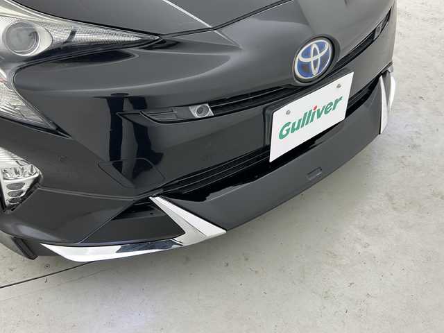 トヨタ プリウス A 宮城県 2016(平28)年 8万km アティチュードブラックマイカ 禁煙車/社外エアロパーツ/トヨタセーフティーセンス/・プリクラッシュセーフティーシステム/・レーンディバ―チャーアラート/・オートマチックハイビーム/・レーダークルーズコントロール/・インテリジェントクリアランスソナー/ブラインドスポットモニター/ヘッドアップディスプレイ/純正7インチナビ/地図SD無し/・BT.CD.DVD.SD/フルセグテレビ/ビルトインETC/社外ドライブレコーダー/LEDヘッドライト/LEDフォグランプ/革巻きステアリング/ステアリングスイッチ/横滑り防止機能/アイドリングストップ/プッシュスタート/スマートキー（2本）/防眩ルームミラー/純正15インチスチールキャップ/純正フロアマット/純正ドアバイザー