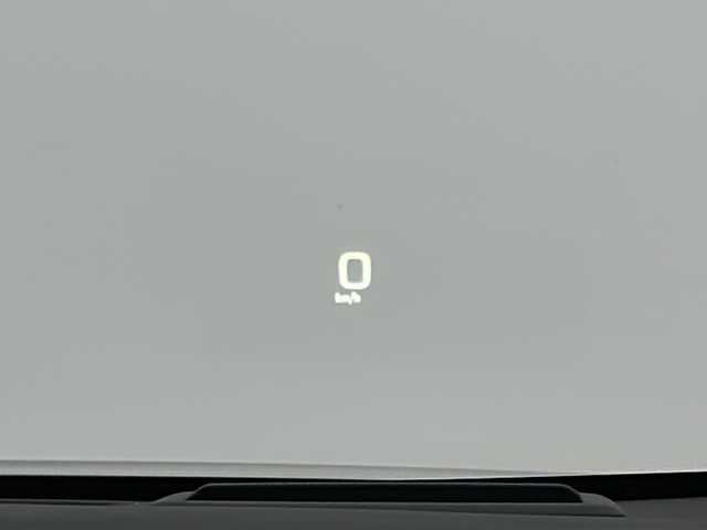 トヨタ プリウス A 宮城県 2016(平28)年 8万km アティチュードブラックマイカ 禁煙車/社外エアロパーツ/トヨタセーフティーセンス/・プリクラッシュセーフティーシステム/・レーンディバ―チャーアラート/・オートマチックハイビーム/・レーダークルーズコントロール/・インテリジェントクリアランスソナー/ブラインドスポットモニター/ヘッドアップディスプレイ/純正7インチナビ/地図SD無し/・BT.CD.DVD.SD/フルセグテレビ/ビルトインETC/社外ドライブレコーダー/LEDヘッドライト/LEDフォグランプ/革巻きステアリング/ステアリングスイッチ/横滑り防止機能/アイドリングストップ/プッシュスタート/スマートキー（2本）/防眩ルームミラー/純正15インチスチールキャップ/純正フロアマット/純正ドアバイザー