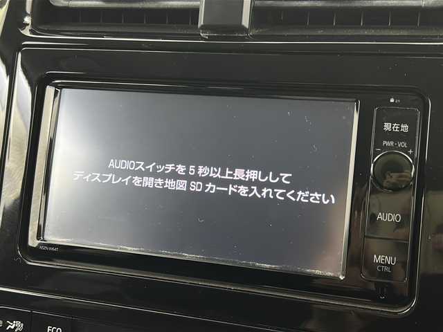トヨタ プリウス A 宮城県 2016(平28)年 8万km アティチュードブラックマイカ 禁煙車/社外エアロパーツ/トヨタセーフティーセンス/・プリクラッシュセーフティーシステム/・レーンディバ―チャーアラート/・オートマチックハイビーム/・レーダークルーズコントロール/・インテリジェントクリアランスソナー/ブラインドスポットモニター/ヘッドアップディスプレイ/純正7インチナビ/地図SD無し/・BT.CD.DVD.SD/フルセグテレビ/ビルトインETC/社外ドライブレコーダー/LEDヘッドライト/LEDフォグランプ/革巻きステアリング/ステアリングスイッチ/横滑り防止機能/アイドリングストップ/プッシュスタート/スマートキー（2本）/防眩ルームミラー/純正15インチスチールキャップ/純正フロアマット/純正ドアバイザー