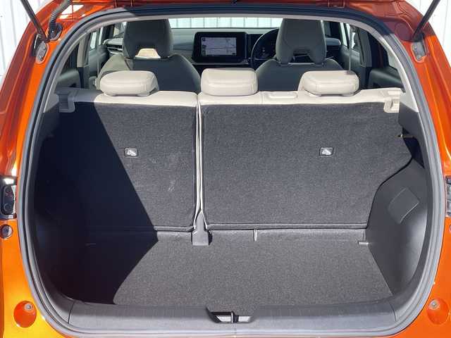 日産 オーラ G レザーエディション 福岡県 2021(令3)年 1.7万km プレミアムコロナオレンジ ・プロパイロット /・全周囲カメラ /・レザーシート /・寒冷地仕様車 /・インテリジェントルームミラー /・フルセグTV ステアリングヒーター /・D/N席シートヒーター /・BSM /・ACC エマージェンシーブレーキ LDA /・オートLEDライト/LEDフォグ/オートハイビーム/・パワーモードセレクト/・電格ミラー/・スマートキー/プッシュスタート