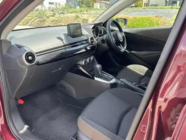 マツダ マツダ２ 15S プロアクティブ Sパッケージ 富山県 2021(令3)年 2.7万km ディープクリムゾンマイカ 純正メーカーナビ/フルセグTV/DVD再生/ETC/Bluetooth搭載/アラウンドビューモニター/コーナーセンサー/レーダークルーズコントロール/衝突被害軽減システム/横滑り防止装置/アイドリングストップ/ドアバイザー/プッシュスタート/シートヒーターD＋N席/SPORTモード搭載/LEDオートライト/純正AW付夏タイヤ4本積み込み