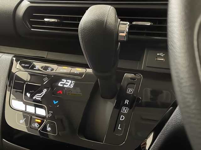 日産 ルークス ハイウェイスター X 新潟県 2021(令3)年 3.8万km ブラック 4WD/純正9インチSDナビ(MM320D-L)/CD/DVD/BT/フルセグテレビ/SDミュージックサーバー/全方位カメラ/ETC/ドライブレコーダー/衝突被害軽減ブレーキ/レーンキープアシスト/片側パワースライドドア/ベンチシート/シートヒーター /ステアリングスイッチ/スマートキー/プッシュスタート/LEDヘッドライト/オートライト/オートハイビーム/フォグランプ/純正14インチアルミホイール