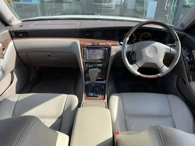 日産 ローレル メダリスト プレミア 東京都 2002(平14)年 3.7万km ホワイトパール カヤバ製ショック/〈NEW SR SPECIAL〉/RS-Rダウンサス/16インチアルミホイール/純正ナビ/純正オーディオ・カセット/ドライブレコーダー/ETC/キーレス
