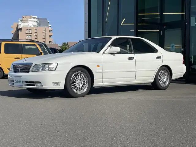 日産 ローレル メダリスト プレミア 東京都 2002(平14)年 3.7万km ホワイトパール カヤバ製ショック/〈NEW SR SPECIAL〉/RS-Rダウンサス/16インチアルミホイール/純正ナビ/純正オーディオ・カセット/ドライブレコーダー/ETC/キーレス
