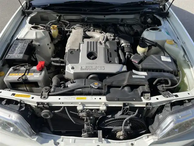 日産 ローレル メダリスト プレミア 東京都 2002(平14)年 3.7万km ホワイトパール カヤバ製ショック/〈NEW SR SPECIAL〉/RS-Rダウンサス/16インチアルミホイール/純正ナビ/純正オーディオ・カセット/ドライブレコーダー/ETC/キーレス