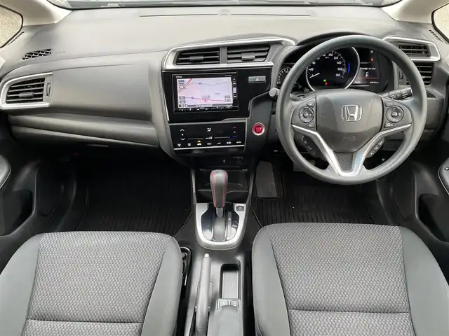 ホンダ フィット 13G FパックコンフォートED 熊本県 2018(平30)年 7万km クリスタルブラックパール ホンダセンシング/プッシュスタート/純正ナビ/（CD・DVD・フルセグTV・BTオーディオ・SD）/バックカメラ/ビルトインETC/社外15インチAW/レーダークルーズ/前席シートヒーター/LEDヘッドライト/オートライト/LEDフォグライト/横滑り防止装置/ウィンカーミラー/純正フロアマット/純正ドアバイザー/スマートスペアキー×1本