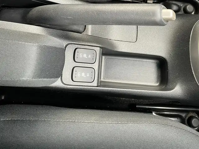 ホンダ フィット 13G FパックコンフォートED 熊本県 2018(平30)年 7万km クリスタルブラックパール ホンダセンシング/プッシュスタート/純正ナビ/（CD・DVD・フルセグTV・BTオーディオ・SD）/バックカメラ/ビルトインETC/社外15インチAW/レーダークルーズ/前席シートヒーター/LEDヘッドライト/オートライト/LEDフォグライト/横滑り防止装置/ウィンカーミラー/純正フロアマット/純正ドアバイザー/スマートスペアキー×1本