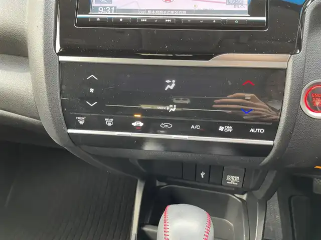 ホンダ フィット 13G FパックコンフォートED 熊本県 2018(平30)年 7万km クリスタルブラックパール ホンダセンシング/プッシュスタート/純正ナビ/（CD・DVD・フルセグTV・BTオーディオ・SD）/バックカメラ/ビルトインETC/社外15インチAW/レーダークルーズ/前席シートヒーター/LEDヘッドライト/オートライト/LEDフォグライト/横滑り防止装置/ウィンカーミラー/純正フロアマット/純正ドアバイザー/スマートスペアキー×1本