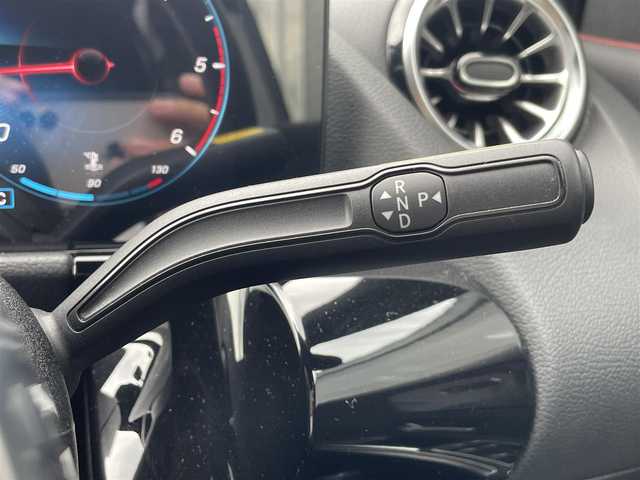 メルセデス・ベンツ Ｍ・ベンツ ＧＬＡ２００ｄ 4マチック AMGライン 埼玉県 2022(令4)年 3.6万km コスモスブラック 黒ハーフレザーシート/アダプティブクルーズコントロール/純正HDDナビ/(Bluetooth/USB/フルセグ)/３６０度カメラ/ブラインドスポットモニター/シートヒーター/パークアシスト/純正１９インチアルミホイール/ＬＥＤヘッドライト/ETC