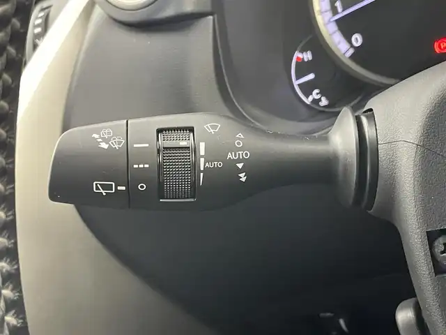 レクサス ＮＸ 300 Fスポーツ 埼玉県 2018(平30)年 2.4万km ホワイトノーヴァガラスフレーク サンルーフ　純正１０．３インチナビ　バックカメラ　黒革シート　レーダークルーズ　ビルトインＥＴＣ２．０　シートヒーター　ベンチレーション　ステアリングヒーター　メモリシート　パワーバックドア　ＬＥＤ