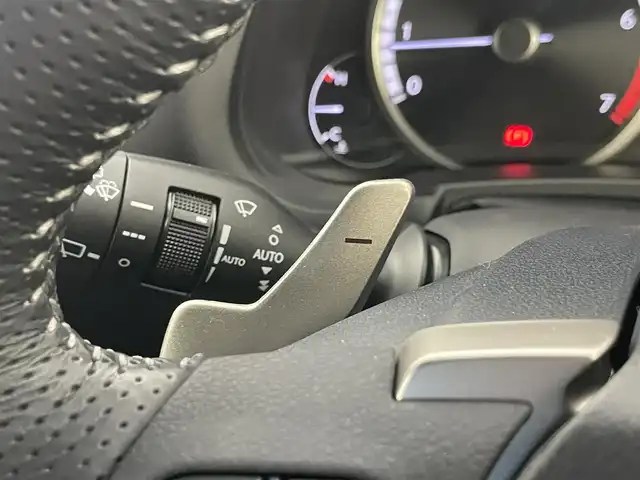 レクサス ＮＸ 300 Fスポーツ 埼玉県 2018(平30)年 2.4万km ホワイトノーヴァガラスフレーク サンルーフ　純正１０．３インチナビ　バックカメラ　黒革シート　レーダークルーズ　ビルトインＥＴＣ２．０　シートヒーター　ベンチレーション　ステアリングヒーター　メモリシート　パワーバックドア　ＬＥＤ