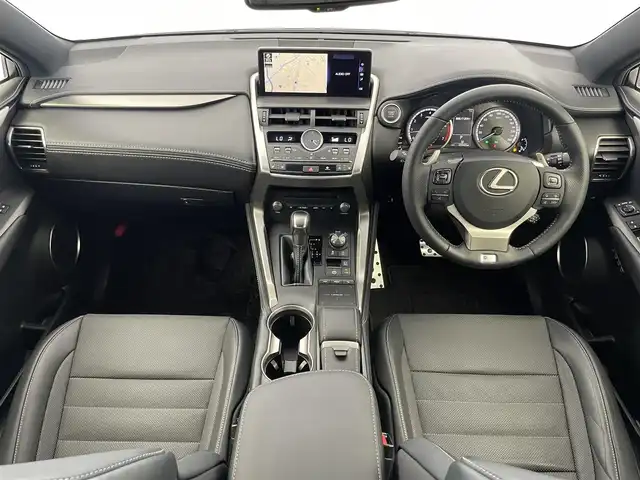 レクサス ＮＸ 300 Fスポーツ 埼玉県 2018(平30)年 2.4万km ホワイトノーヴァガラスフレーク サンルーフ　純正１０．３インチナビ　バックカメラ　黒革シート　レーダークルーズ　ビルトインＥＴＣ２．０　シートヒーター　ベンチレーション　ステアリングヒーター　メモリシート　パワーバックドア　ＬＥＤ