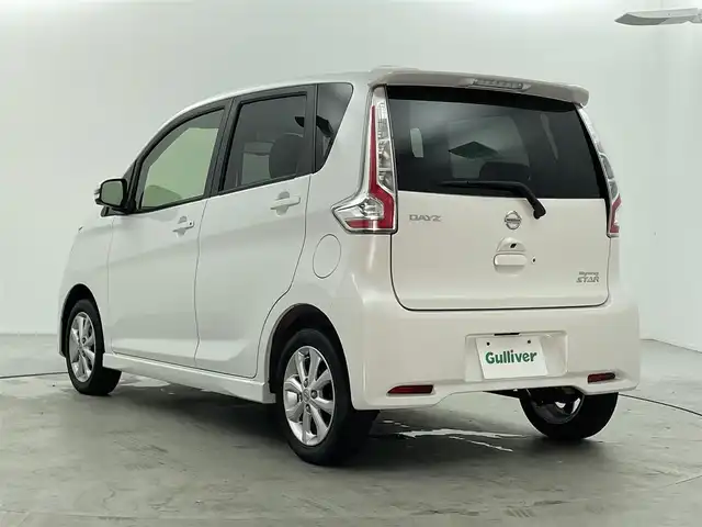 日産 デイズ ハイウェイスターX 福井県 2017(平29)年 3.8万km ホワイトパール 純正ナビ/アラウンドビューモニター/バックカメラ/衝突軽減システム/車線逸脱防止システム/コーナーセンサー/オートハイビーム/LEDオートライト/スマートキー/プッシュスタート/AAC