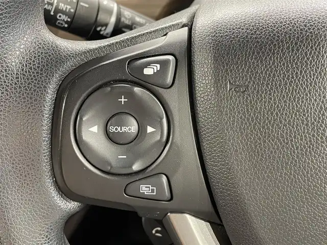 ホンダ フリード ハイブリット G ホンダセンシング 愛知県 2020(令2)年 4.7万km プレミアムクリスタルオレンジM KENWOOD7インチナビ/（Bluetooth/AM/FM/フルセグTV）/衝突軽減ブレーキ/両側電動スライドドア/レーダークルーズコントロール/シートヒーター/LEDヘッドライト/ETC/バックカメラ/コーナーセンサー/レーンキープアシスト/プッシュスタートボタン/スマートキー/純正15インチAW/社外ホイール付きスタッドレス