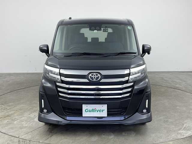 トヨタ ルーミー カスタムG－T 兵庫県 2022(令4)年 0.4万km ブラックマイカメタリック ・ワンオーナー/・純正ナビ/CD/DVD/BT/USB/SD/TV/・全方位カメラ/・プリクラッシュセーフティ/・レーンディパーチャーアラート/・レーダークルーズコントロール/・クリアランスソナー/・オートマチックハイビーム/・アイドリングストップ/・ビークルスタビリティコントロール/・LEDヘッドライト/・オートライト/・フォグランプ/・両側パワースライドドア/・ウェルカムパワースライドドア/・ステアリングリモコン/・前席シートヒーター/・前後ドライブレコーダー/・ビルトインETC/・純正フロアマット/・純正15インチアルミホイール/・革調シートカバー/・電動格納ミラー/・ウィンカーミラー/・スマートキー/・スペアキー/・プッシュスタート