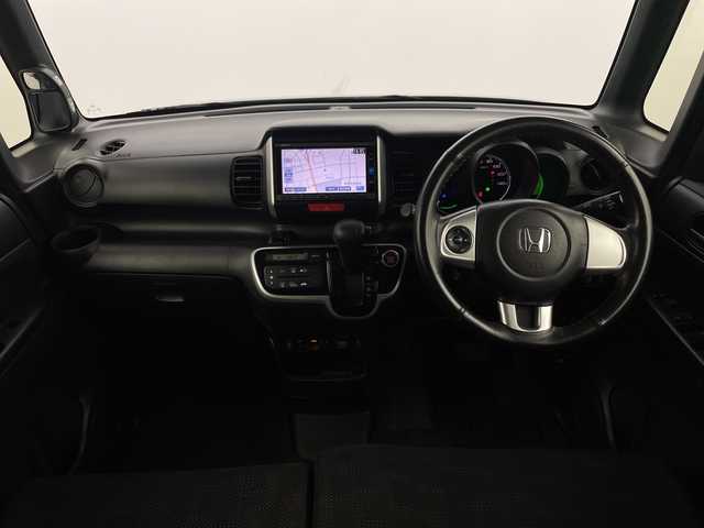 ホンダ Ｎ ＢＯＸ G SSパッケージ 新潟県 2017(平29)年 9.2万km ルナシルバーM 【４ＷＤ】/純正ナビ/バックモニター/両側パワースライド/シートヒーター/スマートキー/スペアキー