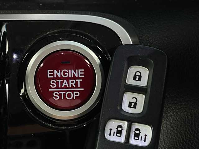 ホンダ Ｎ ＢＯＸ G SSパッケージ 新潟県 2017(平29)年 9.2万km ルナシルバーM 【４ＷＤ】/純正ナビ/バックモニター/両側パワースライド/シートヒーター/スマートキー/スペアキー