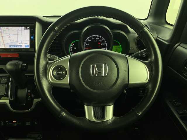 ホンダ Ｎ ＢＯＸ G SSパッケージ 新潟県 2017(平29)年 9.2万km ルナシルバーM 【４ＷＤ】/純正ナビ/バックモニター/両側パワースライド/シートヒーター/スマートキー/スペアキー