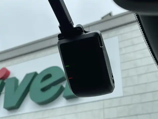 ホンダ フィット e:HEVリュクス 宮崎県 2023(令5)年 2.4万km ミッドナイトブルービームM ワンオーナー/純正ナビ/(AM.FM.Bluetooth.USB)/アラウンドビューモニター/ドライブレコーダー/ETC2.0/レーダークルーズコントロール/シートヒーター/ハンドルヒーター/オートライト/電格ミラー/パワーステアリング/スマートキー/スペアキー/衝突軽減ブレーキ/横滑り防止機能/レーンキープアシスト