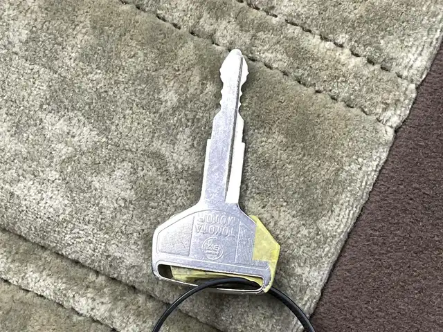 トヨタ ランドクルーザー VX 熊本県 1985(昭60)年 7.7万km 白 サンルーフ　/電動ウインチ/４ＷＤ　/ハイルーフ　/純正ラジオ/社外ＥＴＣ　/グリルガード　/ドアバイザー　/パワーウィンドウ　/パワーステアリング　/純正フロアマット　/社外１５インチＡＷ　/保証書　/取扱説明書