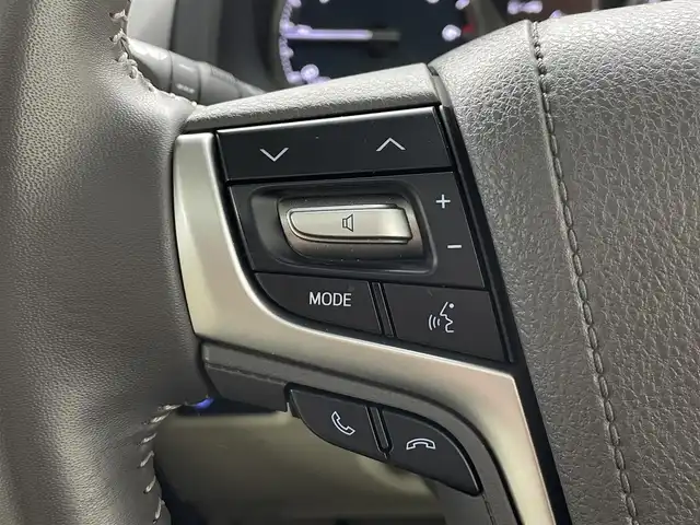 トヨタ ランドクルーザー プラド TX Lパッケージ マットブラED 埼玉県 2023(令5)年 2.6万km ホワイトパールクリスタルシャイン サンルーフ　モデリスタ純正９型ナビ　全方位　シートヒーター　ベンチレーションレーダークルーズコントロール　レーンキープアシスト　オートハイビームパワーシート　三列シートリア席電動格納　ＥＴＣ