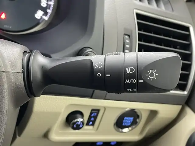 トヨタ ランドクルーザー プラド TX Lパッケージ マットブラED 埼玉県 2023(令5)年 2.6万km ホワイトパールクリスタルシャイン サンルーフ　モデリスタ純正９型ナビ　全方位　シートヒーター　ベンチレーションレーダークルーズコントロール　レーンキープアシスト　オートハイビームパワーシート　三列シートリア席電動格納　ＥＴＣ