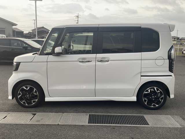 ホンダ Ｎ ＢＯＸ カスタム G L ターボ ホンダセンシング 香川県 2018(平30)年 3.5万km プラチナホワイトパール 純正8インチディーラーOPナビ（フルセグTV/CD，DVD/BT)/バックカメラ/ドライブレコーダー/両側パワースライドドア/コーナーセンサー/ビルトインETC/オートライト/ターボ