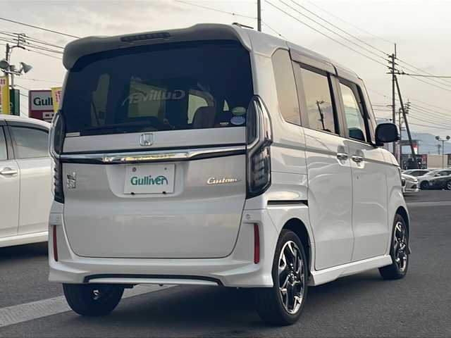 ホンダ Ｎ ＢＯＸ カスタム G L ターボ ホンダセンシング 香川県 2018(平30)年 3.5万km プラチナホワイトパール 純正8インチディーラーOPナビ（フルセグTV/CD，DVD/BT)/バックカメラ/ドライブレコーダー/両側パワースライドドア/コーナーセンサー/ビルトインETC/オートライト/ターボ