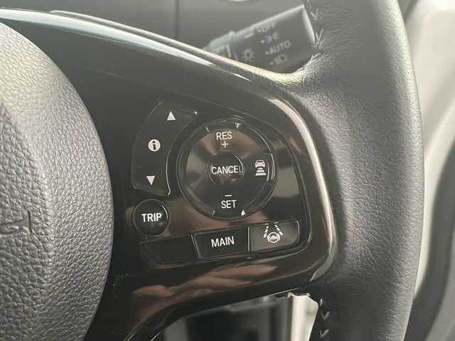 ホンダ Ｎ ＢＯＸ カスタム G L ターボ ホンダセンシング 香川県 2018(平30)年 3.5万km プラチナホワイトパール 純正8インチディーラーOPナビ（フルセグTV/CD，DVD/BT)/バックカメラ/ドライブレコーダー/両側パワースライドドア/コーナーセンサー/ビルトインETC/オートライト/ターボ