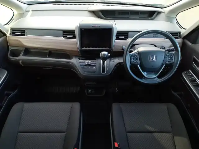 ホンダ フリード G ホンダセンシング 福井県 2020(令2)年 3.6万km クリスタルブラックパール 純正9インチナビ/AM/FM/フルセグ/BT/CD/DVD/バックカメラ/純正後席フリップダウンモニター/両側パワースライドドア/アダプティブクルーズコントロール/衝突被害軽減システム/レーンキープアシスト/横滑り防止装置/盗難防止装置/アイドリングストップ/ビルトインETC/ダブルエアバッグ/純正フロアマット/LEDヘッドライト/純正ホイルキャップ/スマートキー