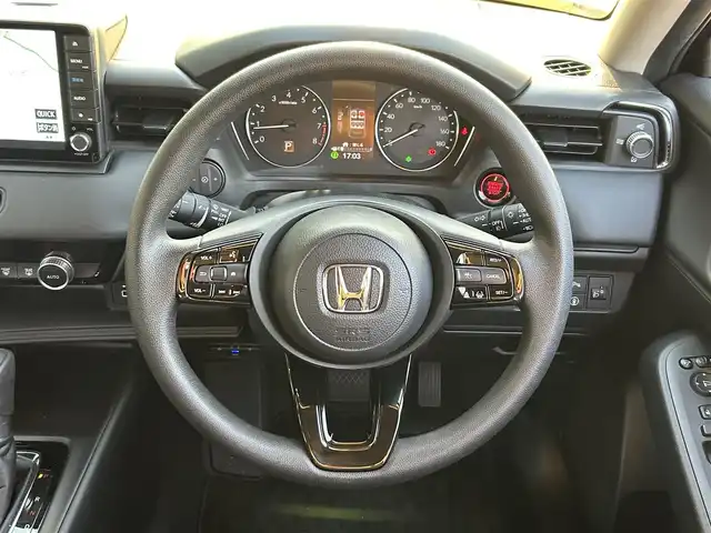 ホンダ ヴェゼル G 東京都 2022(令4)年 1.5万km クリスタルブラックパール ワンオーナー/Honda SENSING/・衝突軽減ブレーキ/・誤発進抑制機能/・路外逸脱抑制機能/・車線維持支援システム/・先行車発進お知らせ機能/・レーダークルーズコントロール/アイドリングストップ/純正ナビ VXU-225VZi/フルセグTV/バックカメラ/ETC/LEDヘッドライト/オートライト/16インチ純正アルミホイール