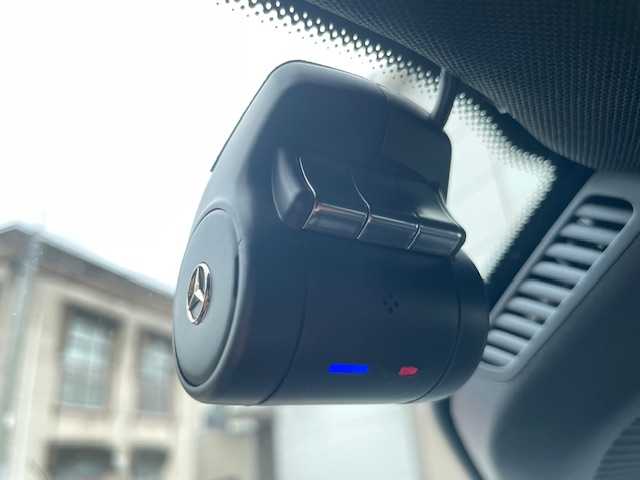 メルセデス・ベンツ ＧＬＣ２２０ d 4マチック クーペ AMGライン 愛知県 2020(令2)年 2.1万km ダイヤモンドホワイト 純正メーカーナビ/AMFM/BT/USB/フルセグ/全方位カメラ/ビルトインETC2.0/サンルーフ/前方ドライブレコーダー/レザーシート/パワーシート/メモリシート/全席シートヒーター/前席エアシート/ACC/アクティブステアリングアシスト/アクティブレーンキープアシスト/HUD/アクティブブレーキアシスト/アテンションアシスト/ＢＳＭ/パワーバックドア/レーダー探知機/パドルシフト/純正フロアマット/純正20インチＡＷ/LEDヘッドライト/保証書/スペアキー