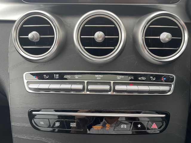 メルセデス・ベンツ ＧＬＣ２２０ d 4マチック クーペ AMGライン 愛知県 2020(令2)年 2.1万km ダイヤモンドホワイト 純正メーカーナビ/AMFM/BT/USB/フルセグ/全方位カメラ/ビルトインETC2.0/サンルーフ/前方ドライブレコーダー/レザーシート/パワーシート/メモリシート/全席シートヒーター/前席エアシート/ACC/アクティブステアリングアシスト/アクティブレーンキープアシスト/HUD/アクティブブレーキアシスト/アテンションアシスト/ＢＳＭ/パワーバックドア/レーダー探知機/パドルシフト/純正フロアマット/純正20インチＡＷ/LEDヘッドライト/保証書/スペアキー