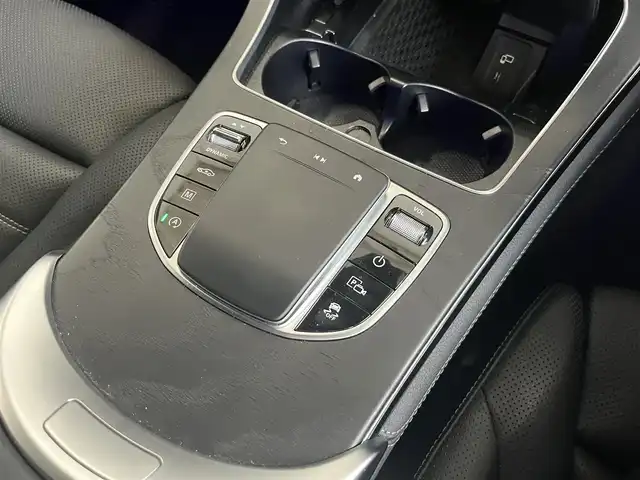 メルセデス・ベンツ ＧＬＣ２２０ d 4マチック クーペ AMGライン 山形県 2020(令2)年 2.1万km ダイヤモンドホワイト 純正メーカーナビ/AMFM/BT/USB/フルセグ/全方位カメラ/ビルトインETC2.0/サンルーフ/前方ドライブレコーダー/レザーシート/パワーシート/メモリシート/全席シートヒーター/前席エアシート/ACC/アクティブステアリングアシスト/アクティブレーンキープアシスト/HUD/アクティブブレーキアシスト/アテンションアシスト/ＢＳＭ/パワーバックドア/レーダー探知機/パドルシフト/純正フロアマット/純正20インチＡＷ/LEDヘッドライト/保証書/スペアキー
