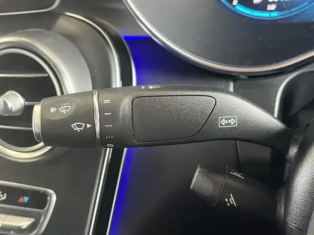 メルセデス・ベンツ ＧＬＣ２２０ d 4マチック クーペ AMGライン 山形県 2020(令2)年 2.1万km ダイヤモンドホワイト 純正メーカーナビ/AMFM/BT/USB/フルセグ/全方位カメラ/ビルトインETC2.0/サンルーフ/前方ドライブレコーダー/レザーシート/パワーシート/メモリシート/全席シートヒーター/前席エアシート/ACC/アクティブステアリングアシスト/アクティブレーンキープアシスト/HUD/アクティブブレーキアシスト/アテンションアシスト/ＢＳＭ/パワーバックドア/レーダー探知機/パドルシフト/純正フロアマット/純正20インチＡＷ/LEDヘッドライト/保証書/スペアキー