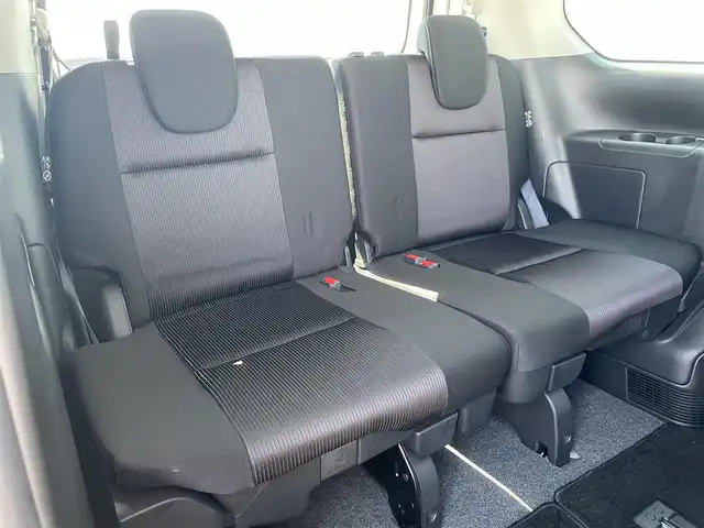日産 セレナ ハイウェイスター Vセレクション 福岡県 2017(平29)年 2.7万km ブリリアントホワイトパール 純正ナビ（ＭＭ３１７Ｄ－Ｗ）/フルセグTV/CD/DVD/BT/SD/AM/FM/AUX/アラウンドビューモニター/ハンズフリー両側パワースライドドア/ＬＤＷ/クルーズコントロール/パーキングアシスト/ビルトインETC/ＬＥＤヘッドライト/フォグランプ/スマートキー/プッシュスタート/ロールサンシェード/シートバックテーブル/ウォークスルー