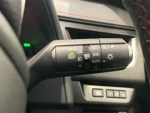 レクサス ＵＸ 250h Fスポーツ 熊本県 2020(令2)年 4.4万km マダーレッド 純正ナビ（CD、Bluetooth、地デジ）/360°カメラ/黒革シート/パワーシート/シートヒーター/パワーバックドア/コーナーセンサー/純正18インチアルミホイール/LEDヘッドライト