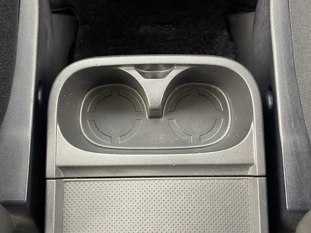 三菱 デリカＤ：５ G－Power package 秋田県 2013(平25)年 8.3万km クールシルバーM/アイガーグレーM 4WD/社外ナビ/(FM/AM/Bluetooth/フルセグTV/CD/DVD)/バックカメラ/両側パワースライドドア/横滑り防止装置/クルーズコントロール/ETC/ドライブレコーダー/フォグランプ/オートライト/革巻きステアリング/スマートキー/スペアキー/電動格納ミラー/社外アルミホイール/純正フロアマット